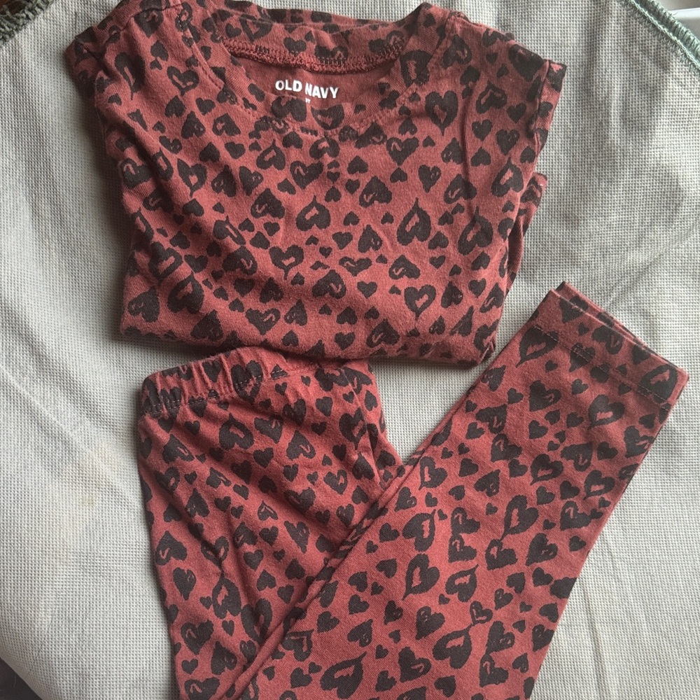 Old Navy 2 Piece Set - Coffee and Black Hearts